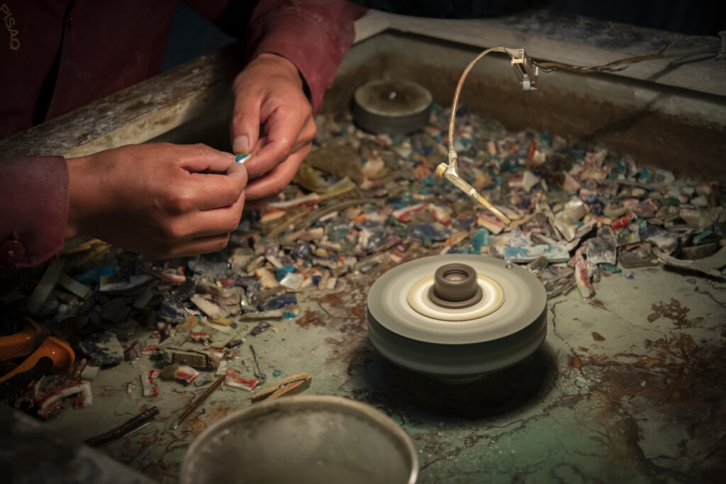 The Role of Craftsmanship in the Production of Custom Jewelry